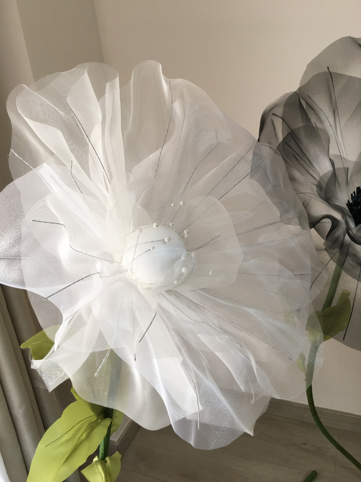Flor de organza con perlas